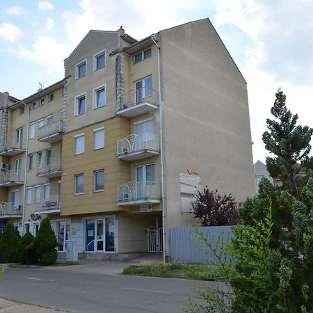 Gabi Apartman Hajdúszoboszló Exteriér fotografie